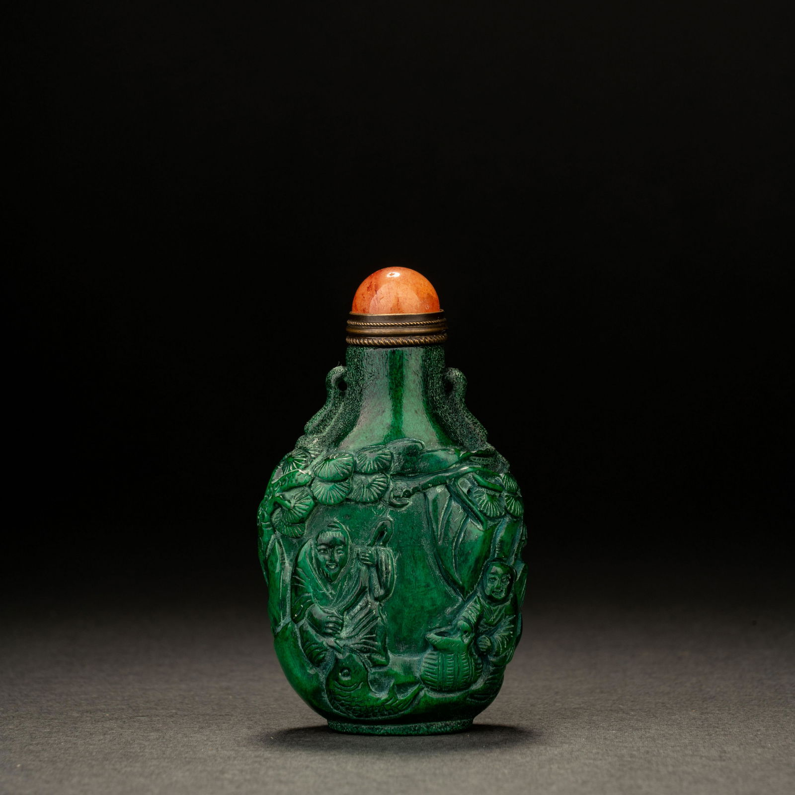 Qing dynasty snuff bottle (1 of 8)