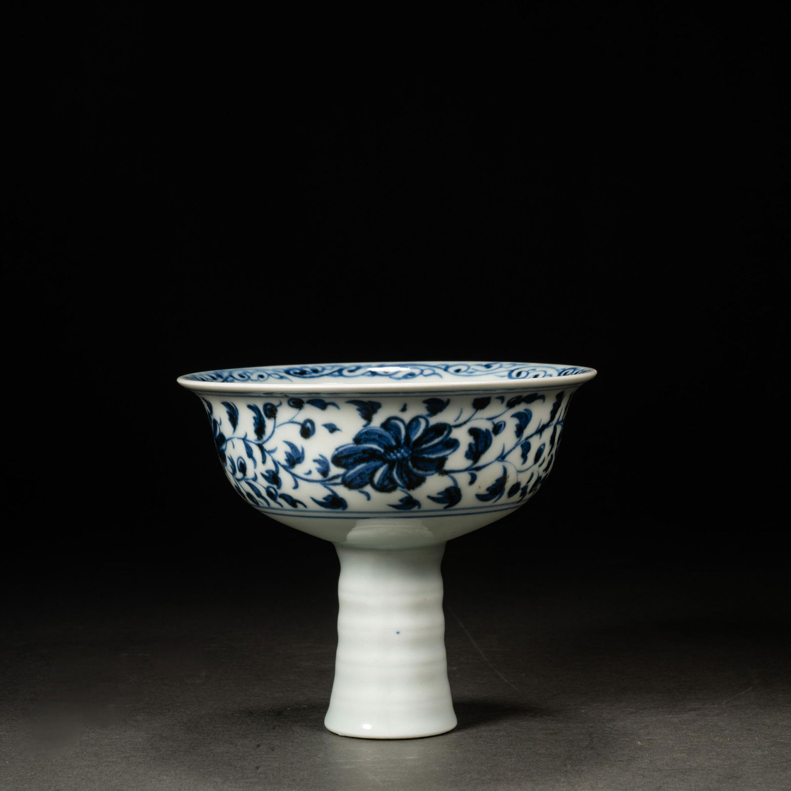 Yuan blue and white goblet (1 of 10)