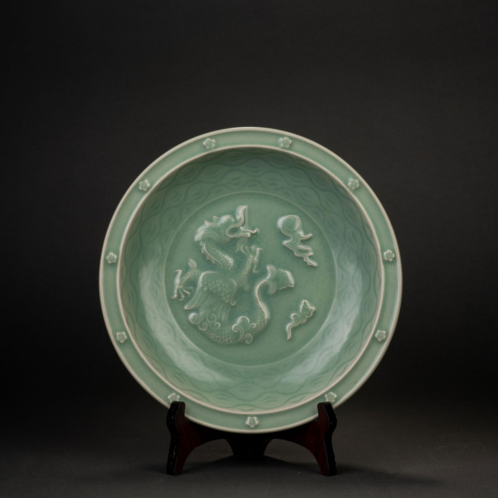 Song Longquan Kiln Plum Green Dragon Plate (1 of 6)