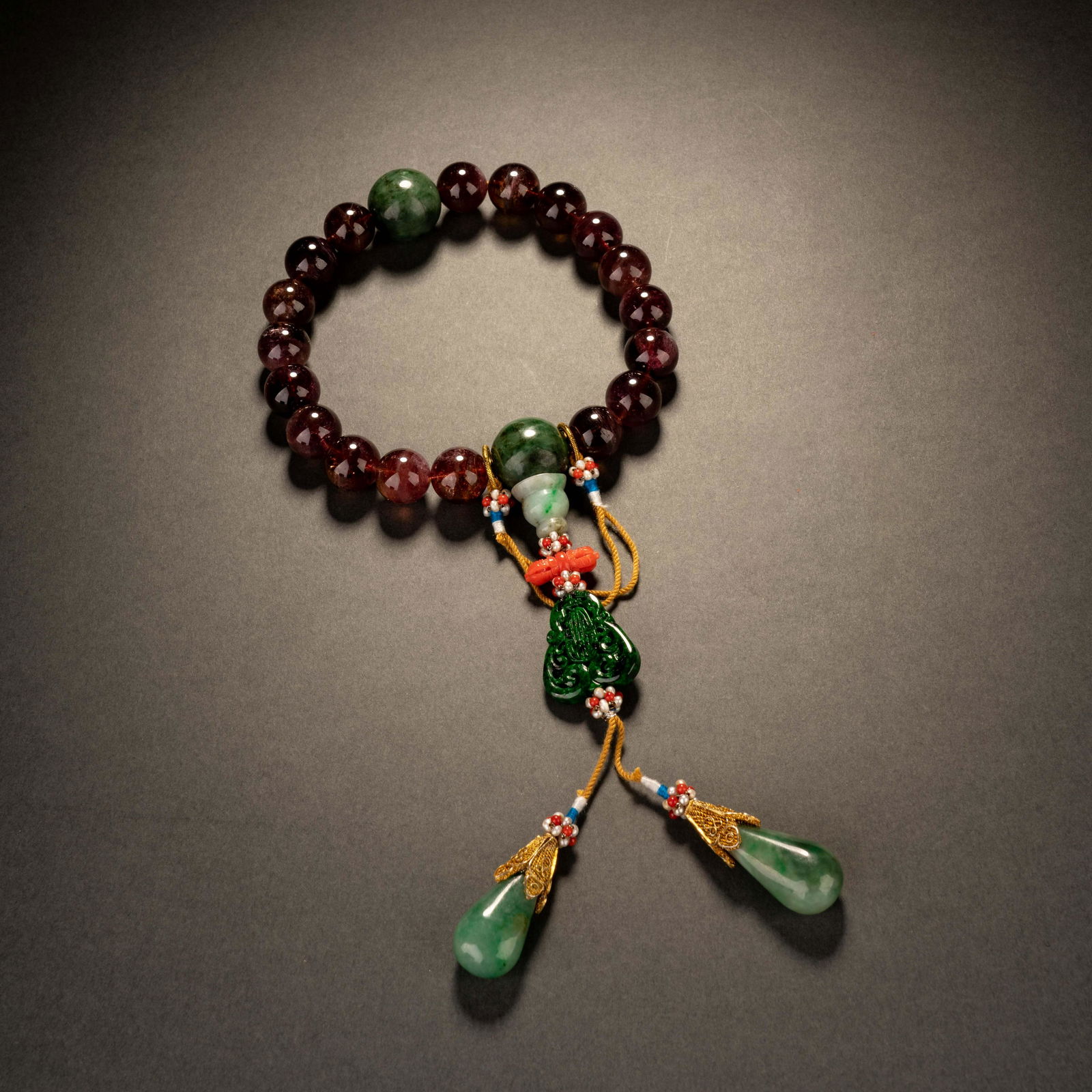 Qing Amber Handheld (1 of 8)