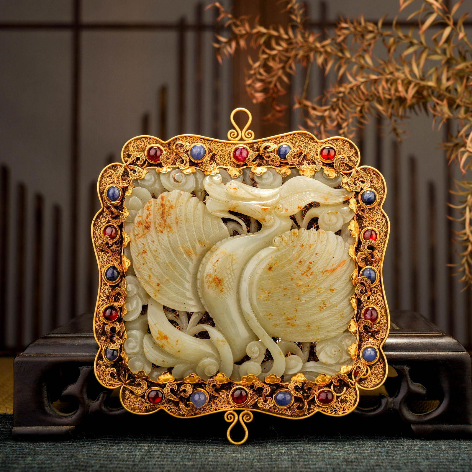 Qing Dynasty pure gold filigree inlaid gemstones and jade dragon plaque (1 of 8)