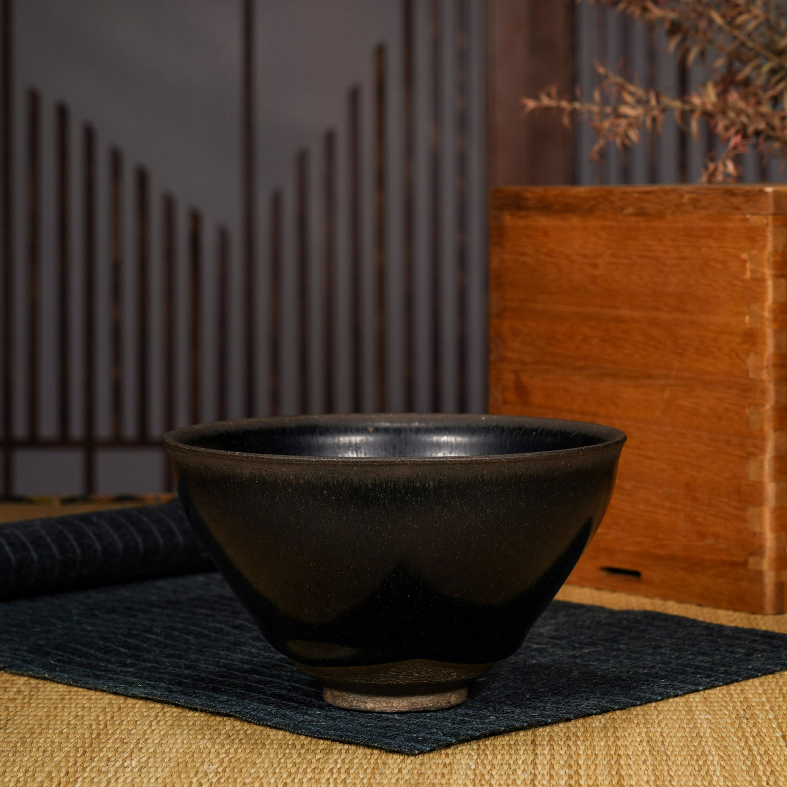 Song Dynasty kiln pot (1 of 8)