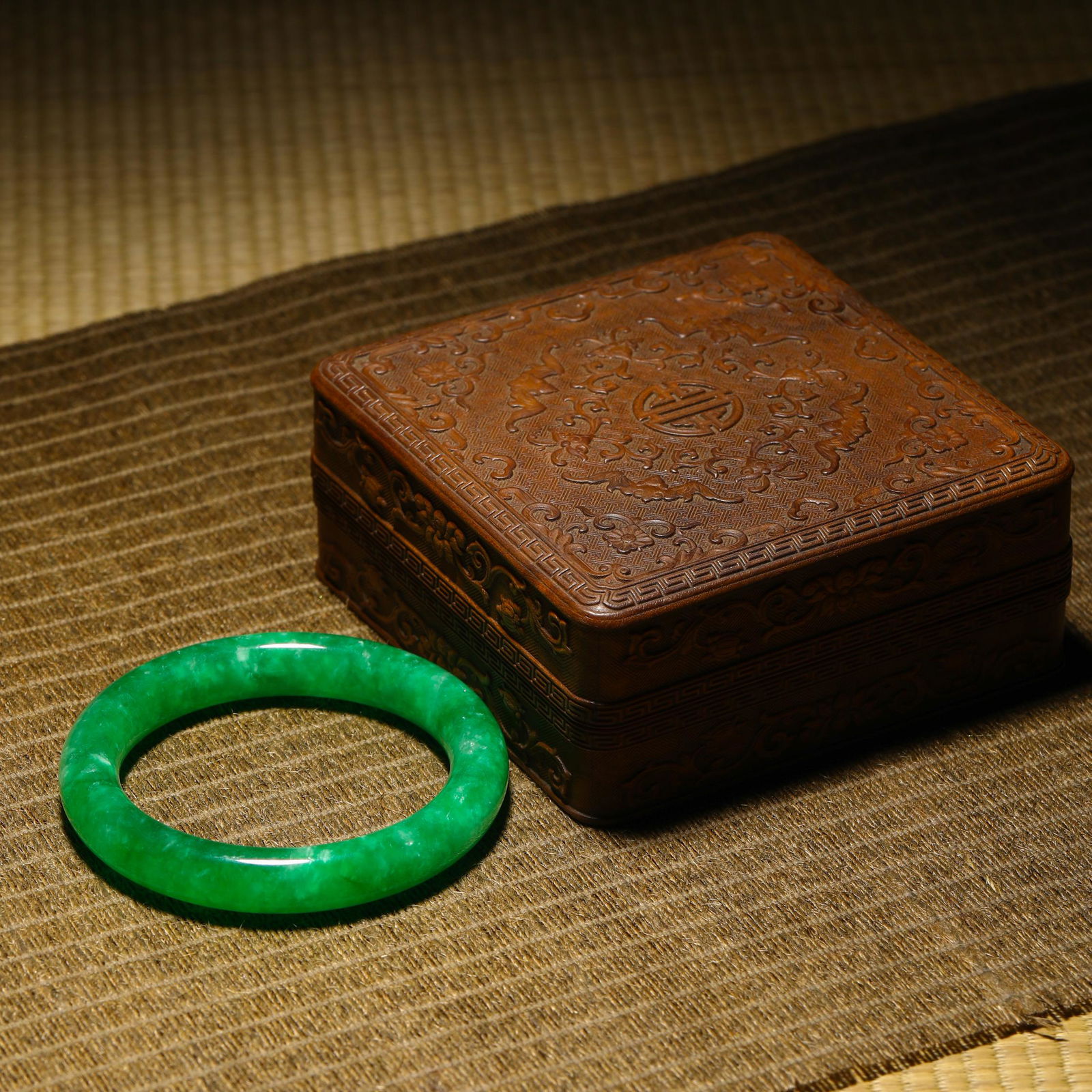 jewelry bracelet (1 of 8)