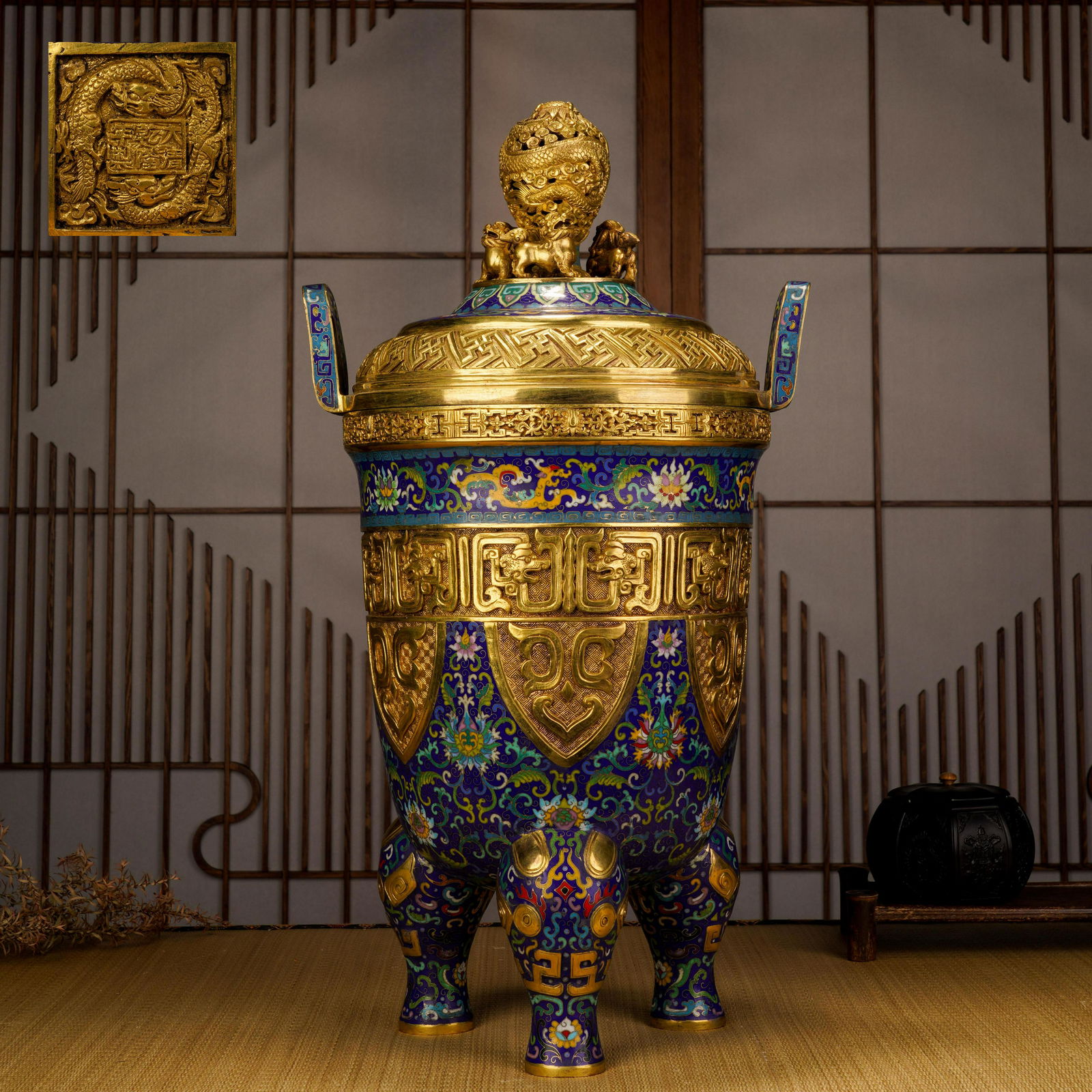 Qing dynasty cloisonnÃ© enamel dragon button aromatherapy (1 of 9)