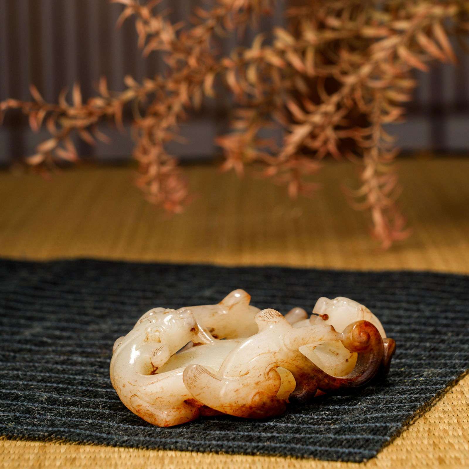 Han Dynasty Hetian Jade Dragon Pattern Jade Ornament (1 of 8)