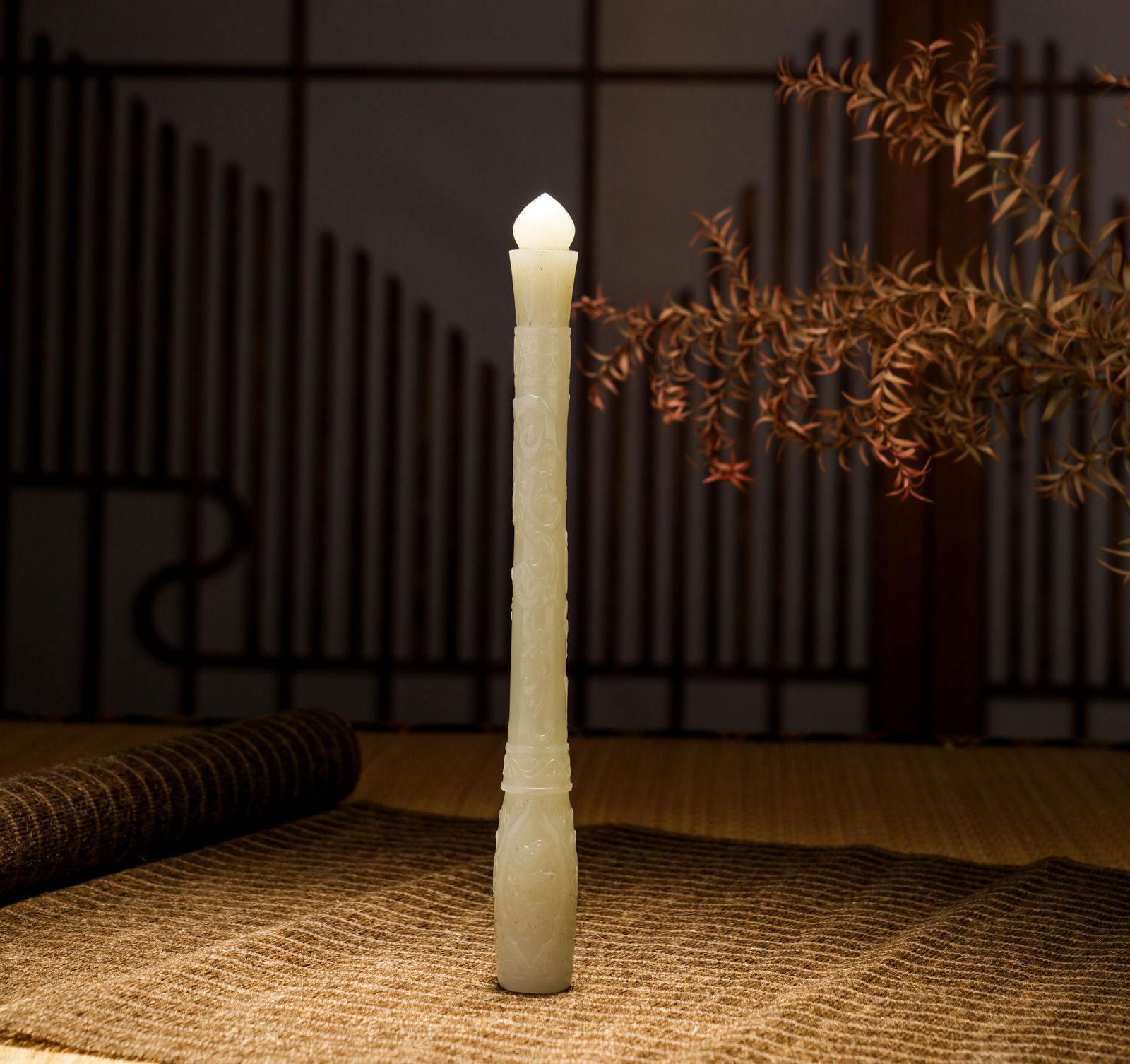 Qing Dynasty Hetian jade pen holder (1 of 9)