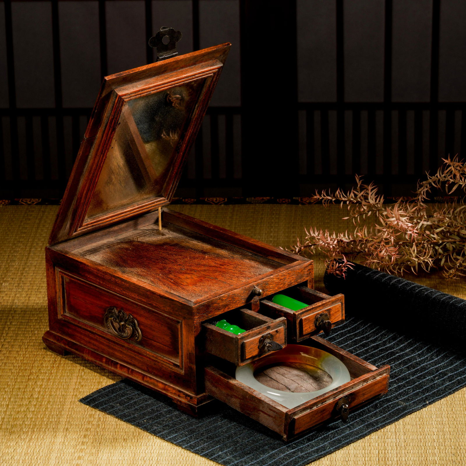 jewelry treasure box (1 of 10)