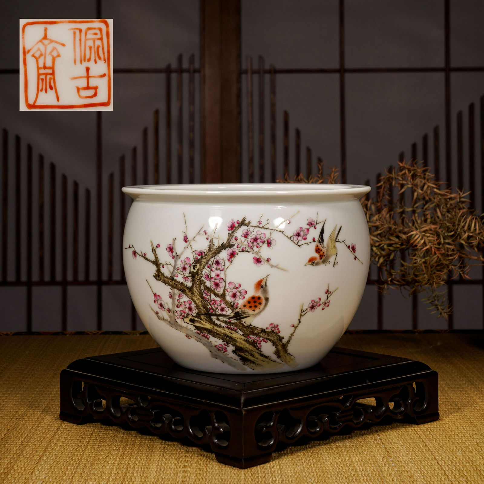 Qing Dynasty pastel flower and bird jar (1 of 9)