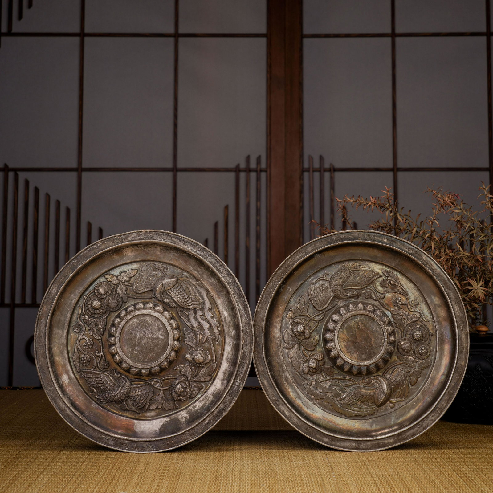 Song Dynasty silver phoenix pattern holder (1 of 8)