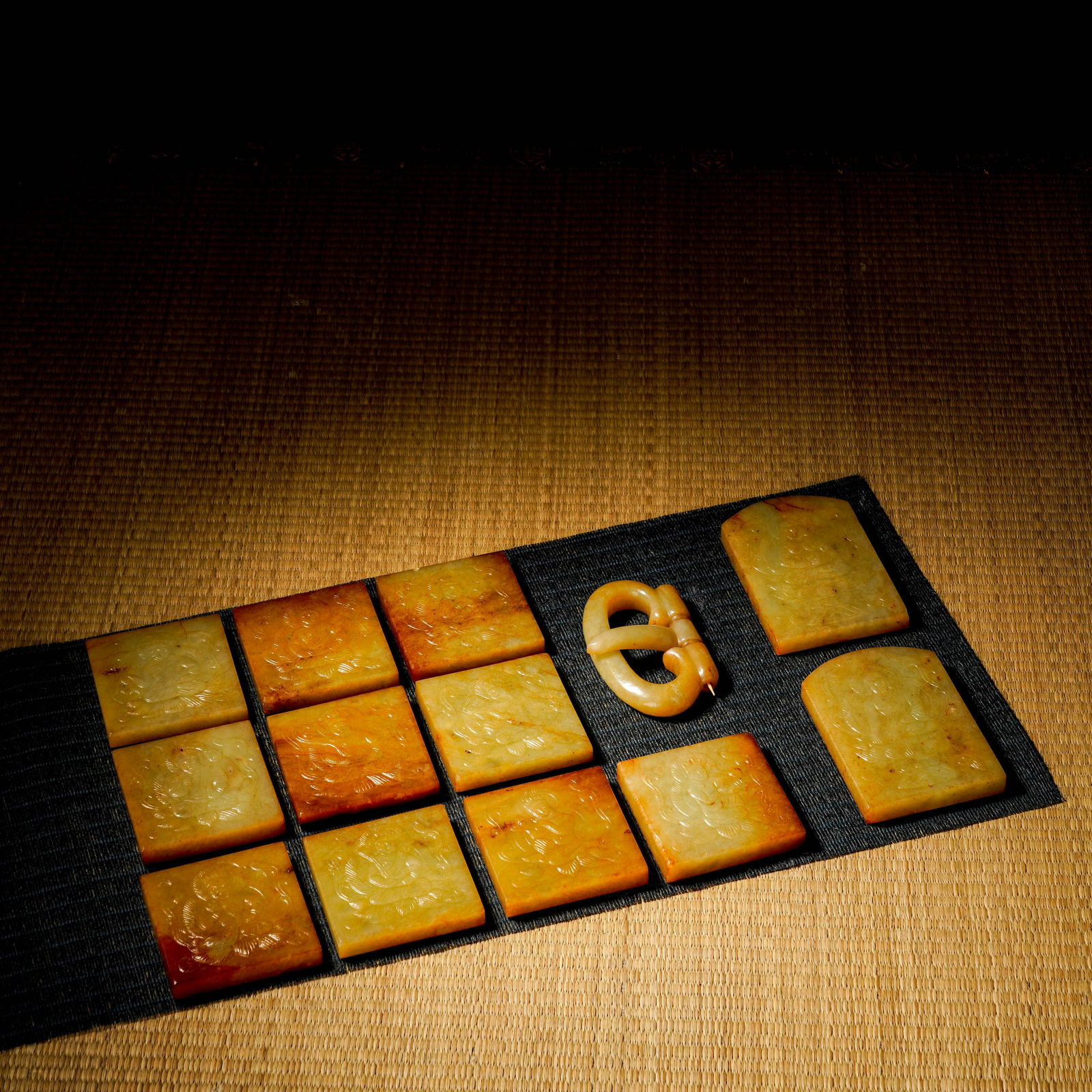 Tang Dynasty Hetian jade figure with plate (1 of 9)