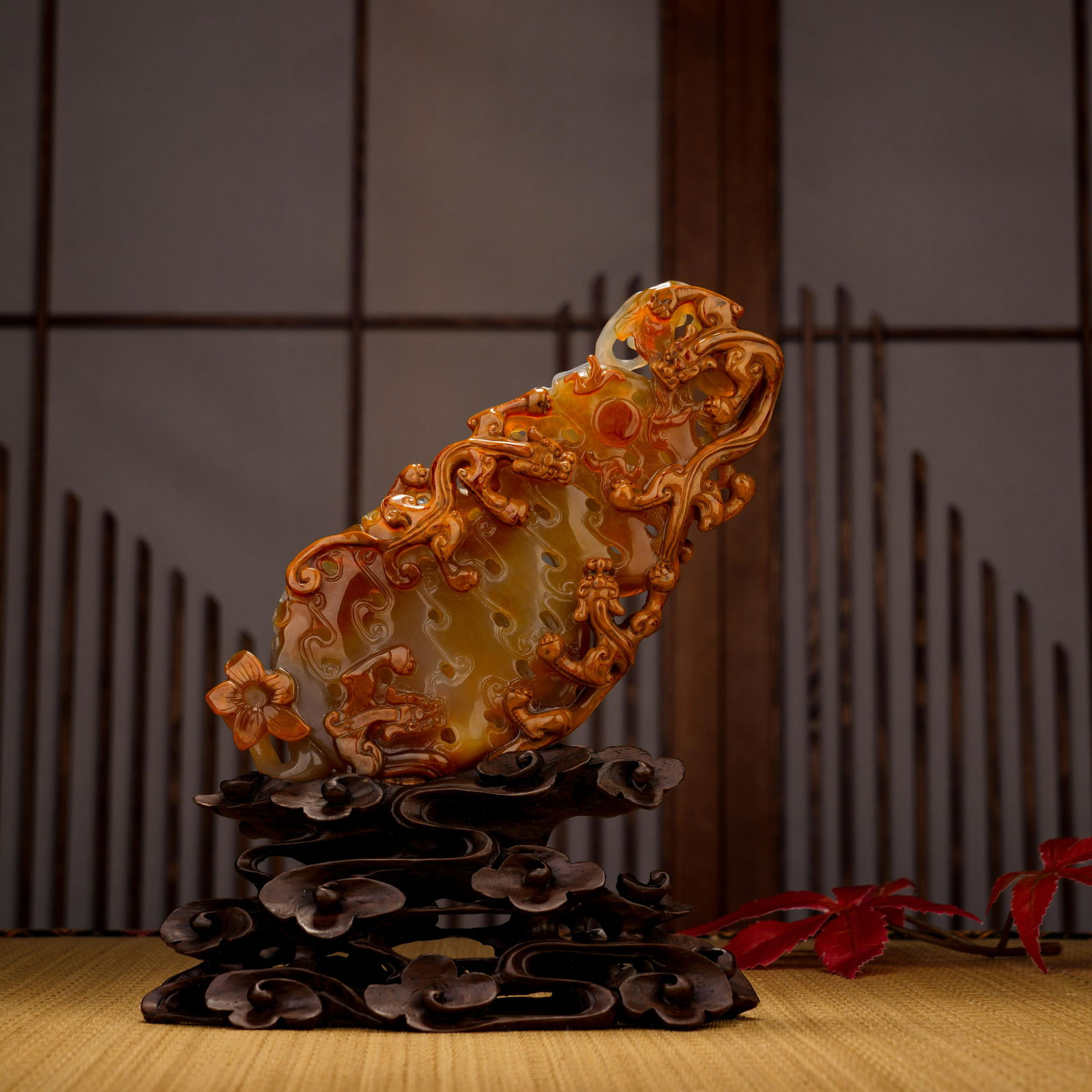 Qing Dynasty Agate Panchi Dragon Pattern Ornament (1 of 10)