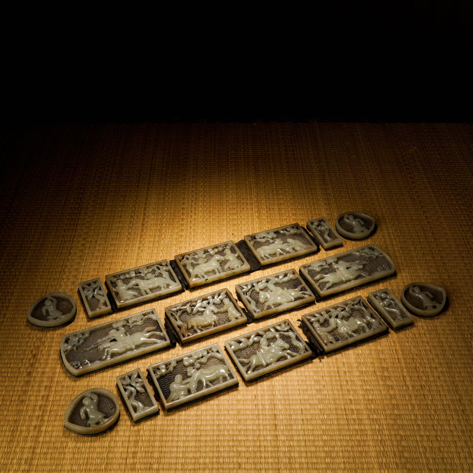 Song Dynasty Hetian jade belt with cracked jade (1 of 9)