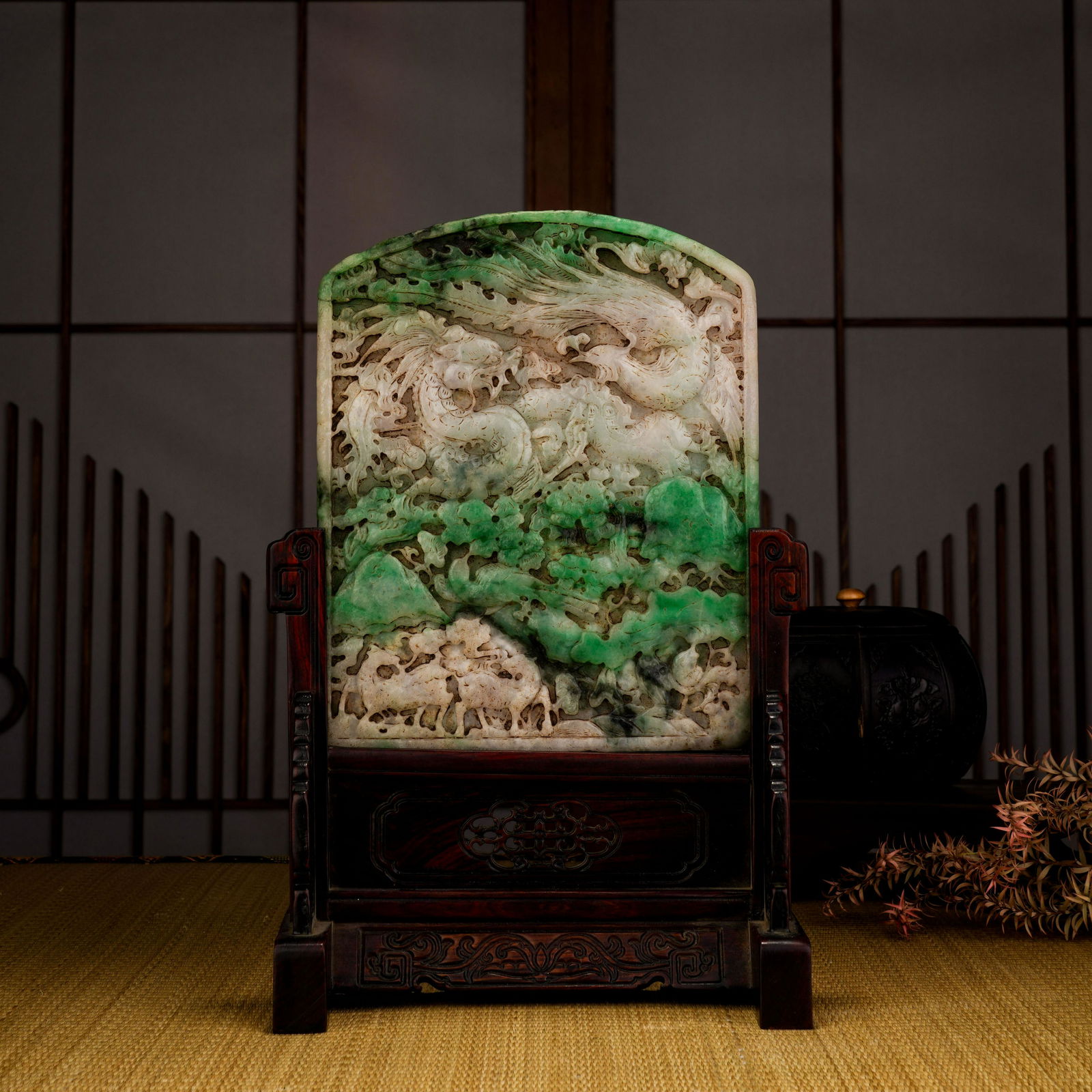 Qing Dynasty Jadeite Dragon and Phoenix Pattern Interstitial Screen (1 of 10)