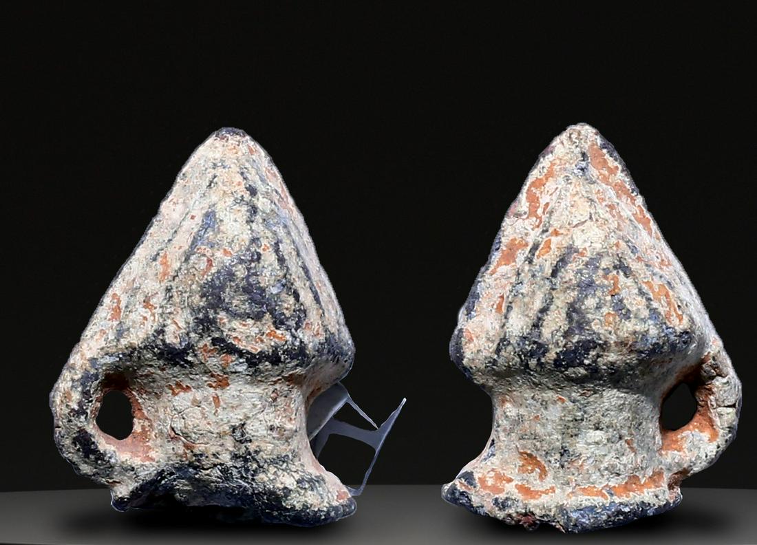 Lead & Lead Seals (1 of 1)