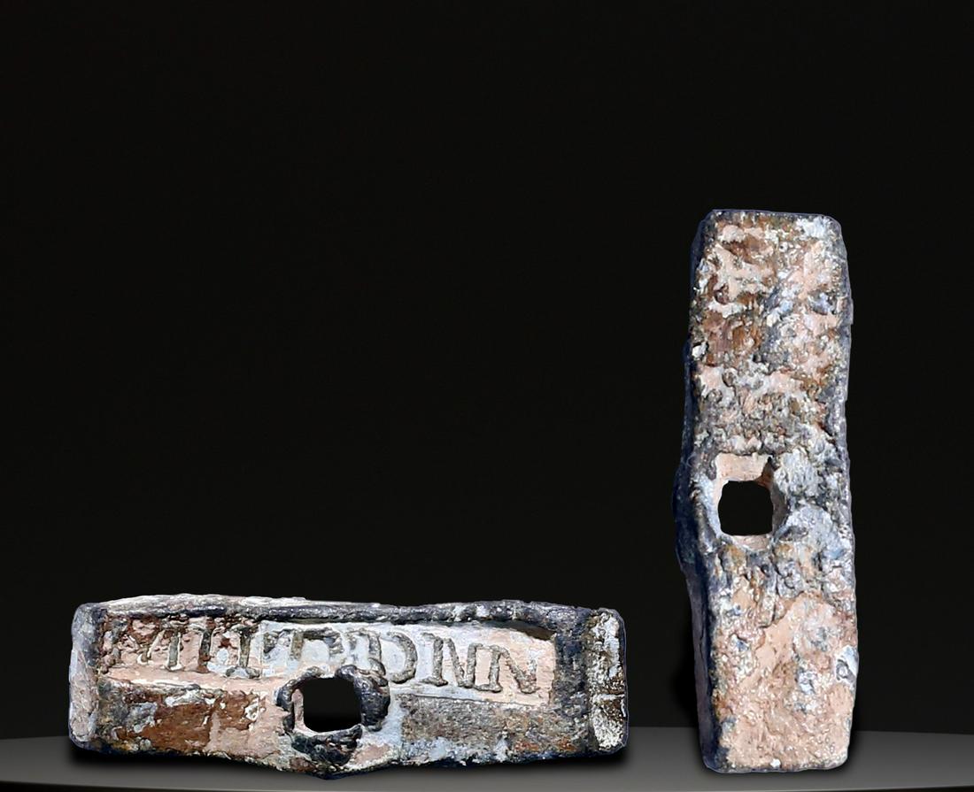 Lead & Lead Seals (1 of 1)