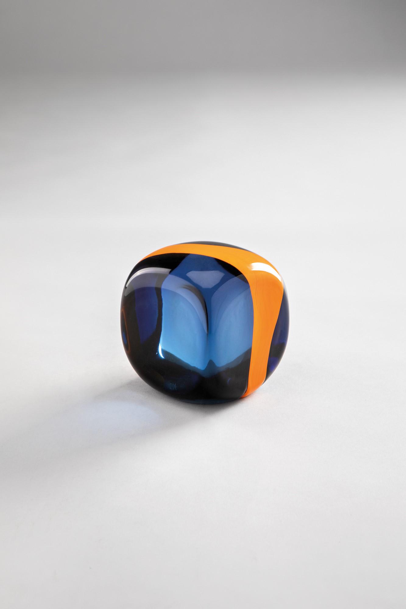 Pierre Cardin (1922-2020). Cubo vetro blu e arancio. (1 of 2)