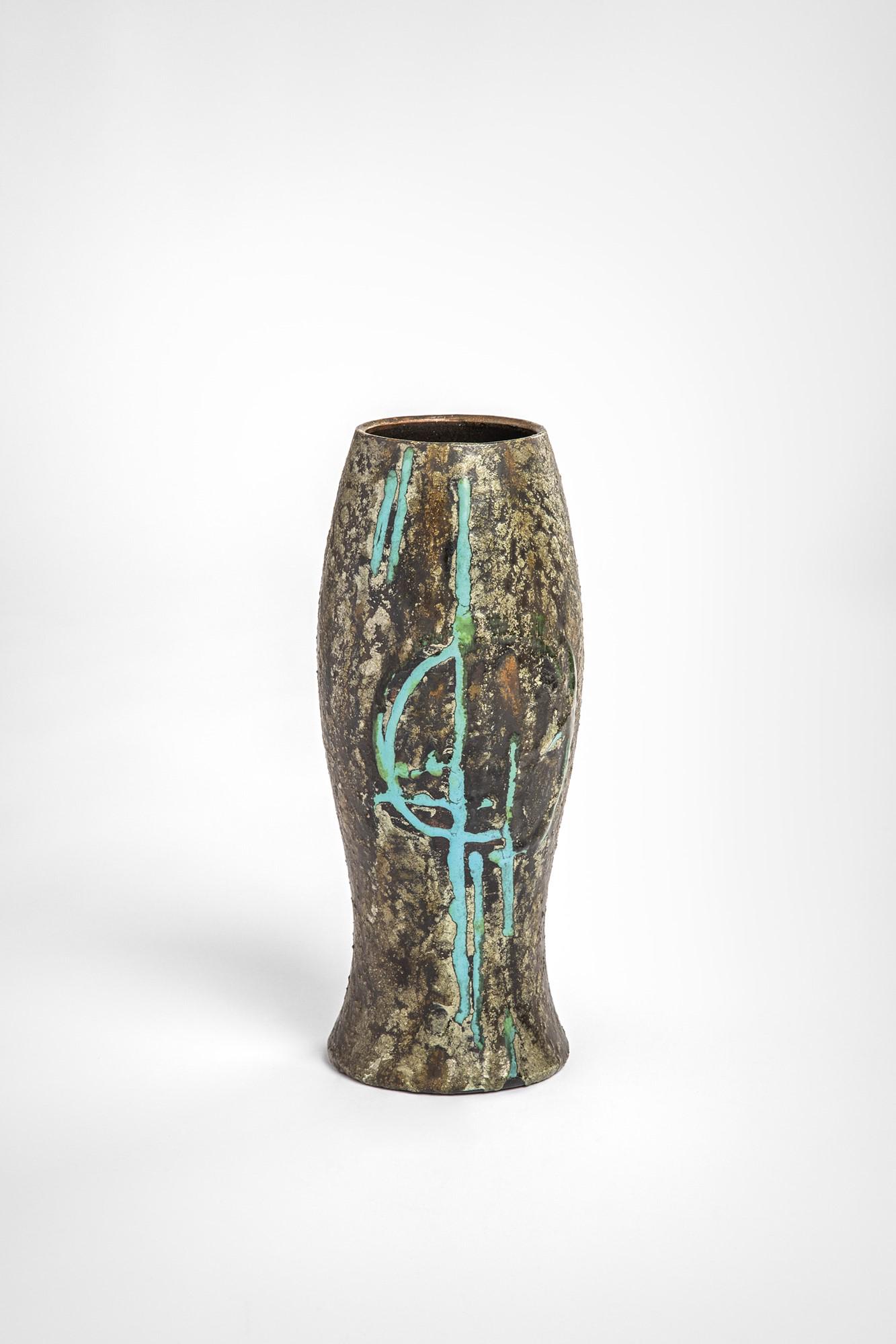 Vaso in ceramica, Victor Cerrato: VasoCeramica policroma.Esecuzione Atelier Victor Cerrato, anni '50Marcato sotto la base VC TO. h cm 29, diam. cm 12