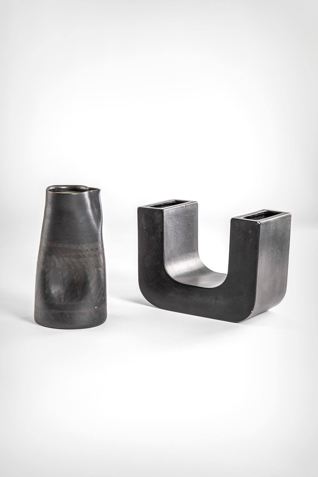 Vaso e brocca ceramica nera, Alessio Tasca (1 of 3)