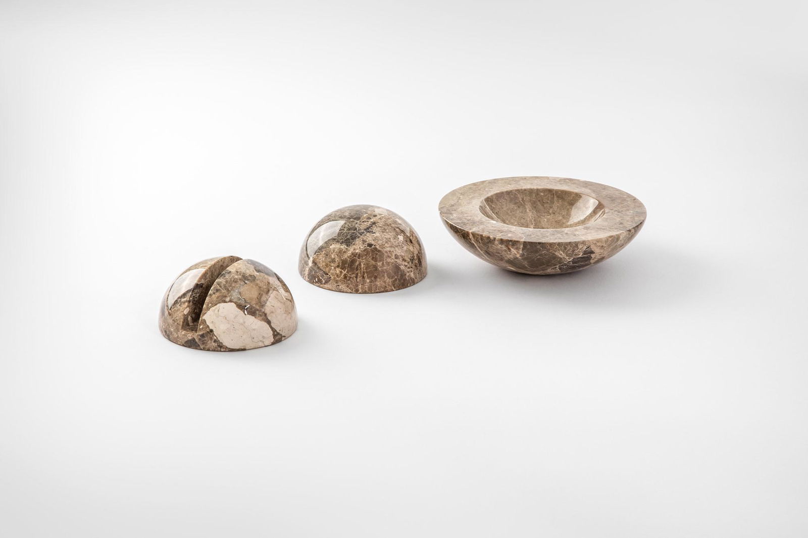 Ciotola,  presse-papiers e portacarte, Angelo Mangiarotti (1 of 2)