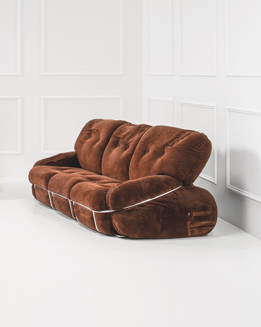 Adriano Piazzesi, Un divano della serie OKAY (1 of 2)