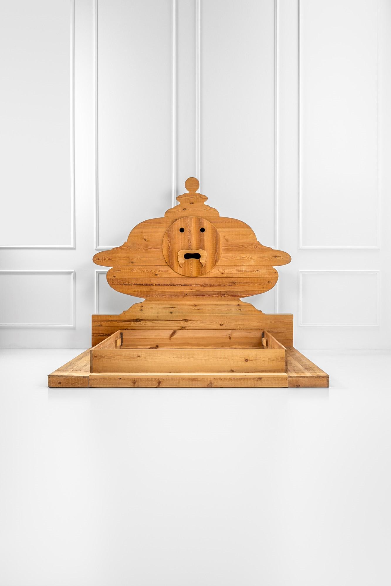 Mario Ceroli, Letto La bocca della veritÃ  (1 of 4)