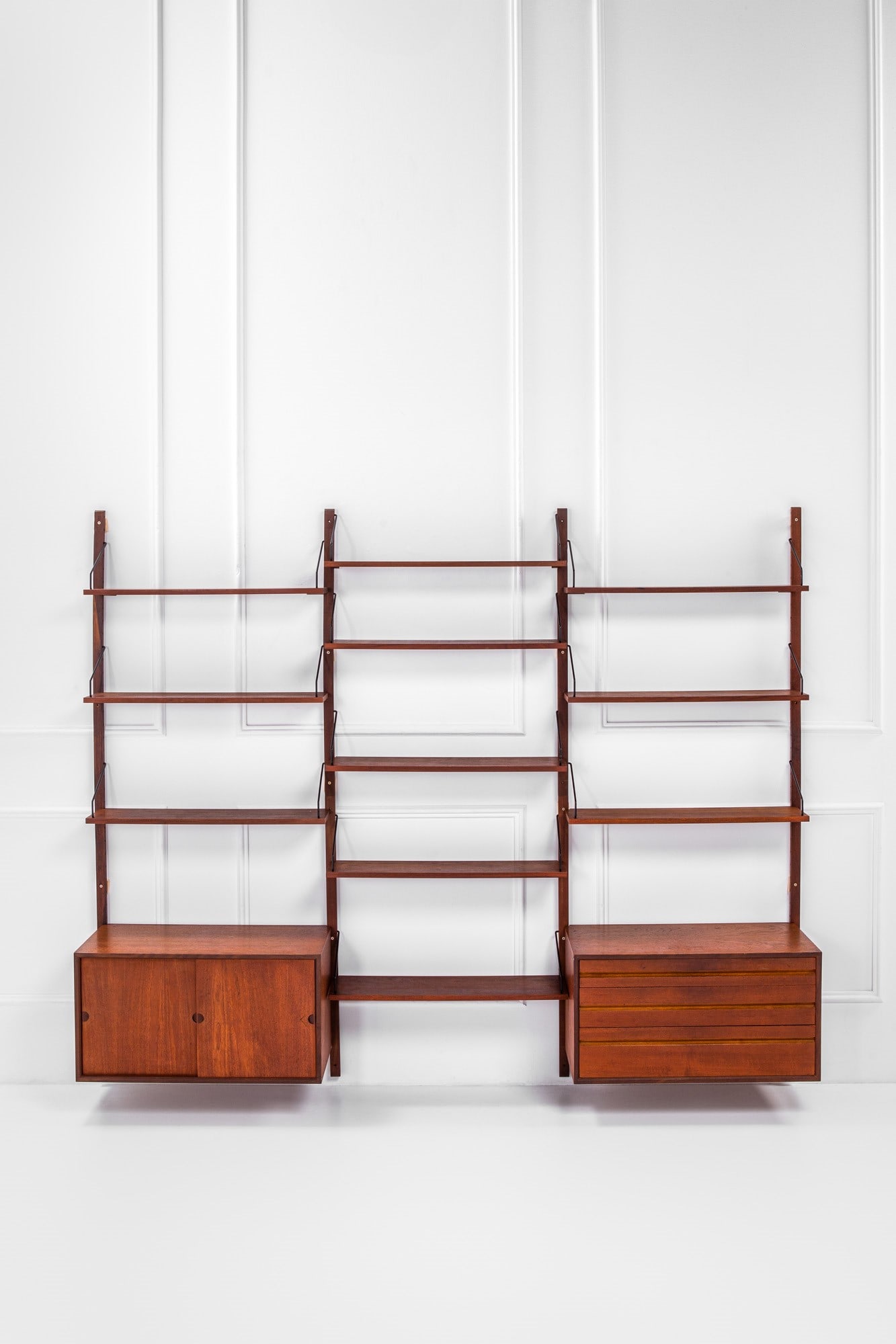 I.S.A., Libreria a tre campate (1 of 8)