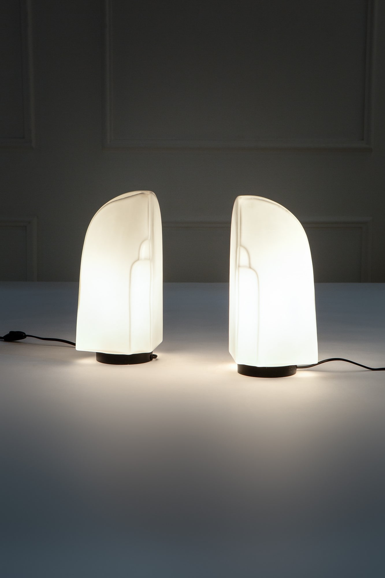 Kazuhide Takahama, Due lampade da tavolo mod. Tiki (1 of 3)