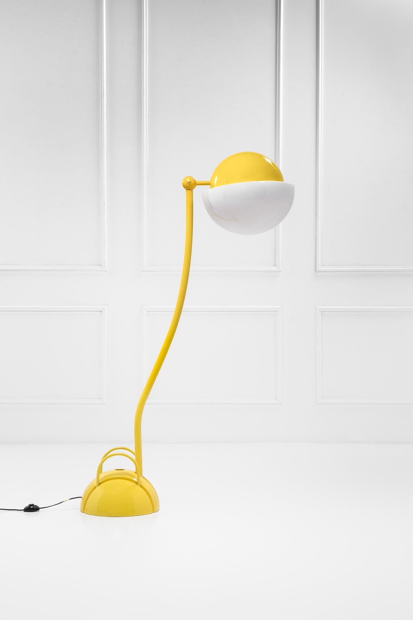 Gae Aulenti, Lampada da terra della serie Locus Solus (1 of 4)