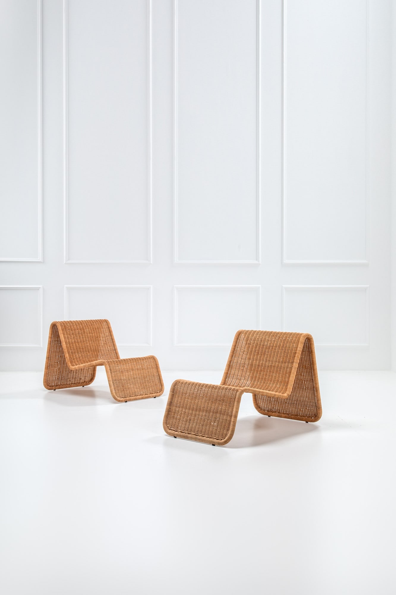 Tito Agnoli. Due poltrone mod. P3 (1 of 2)