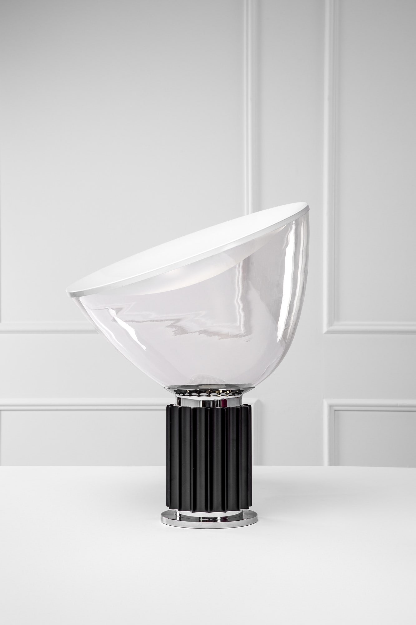 Achille Castiglioni. Lampada da tavolo mod. Taccia (1 of 2)