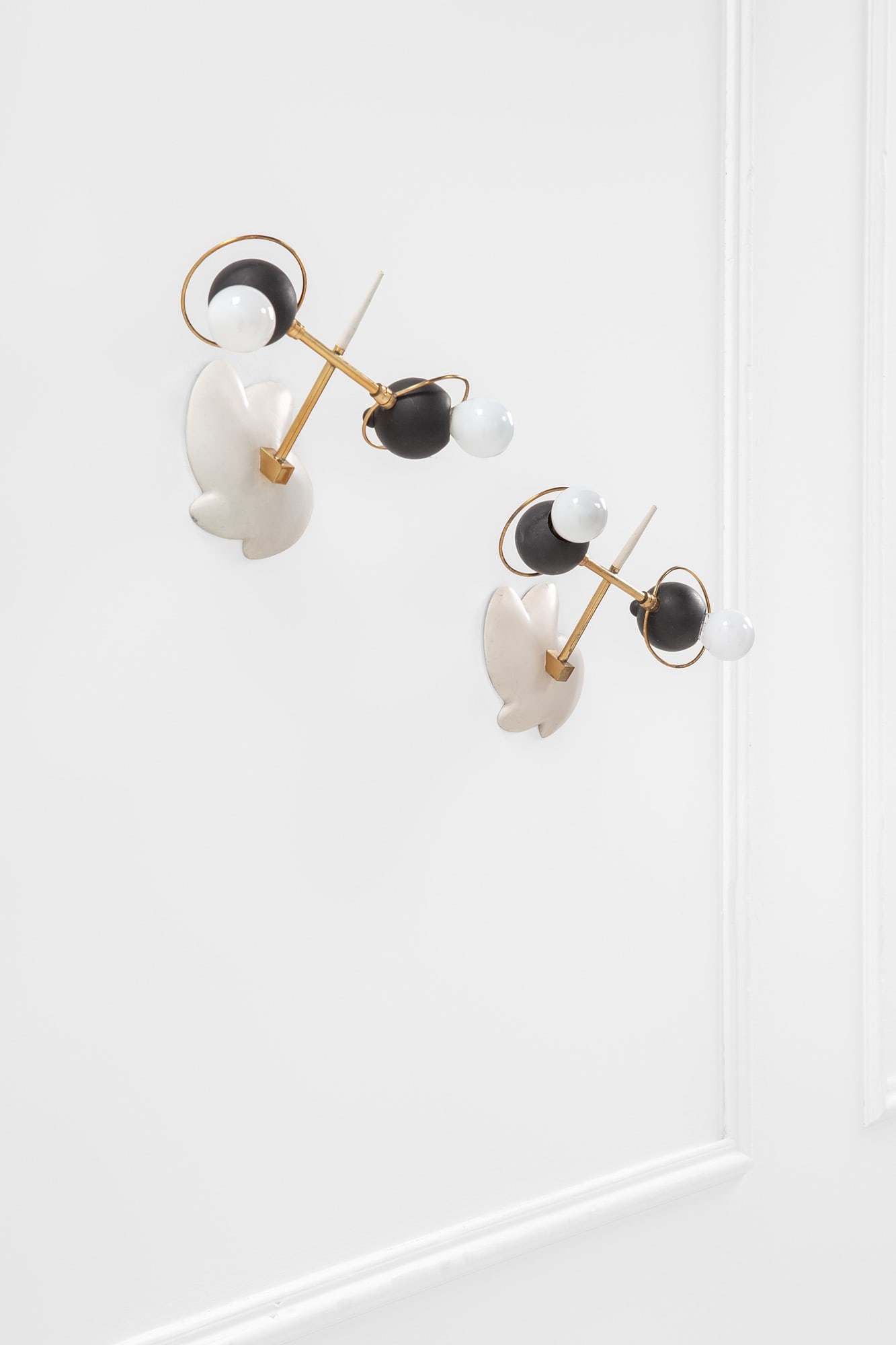 Oscar Torlasco (attr.). Due lampade da parete (1 of 3)