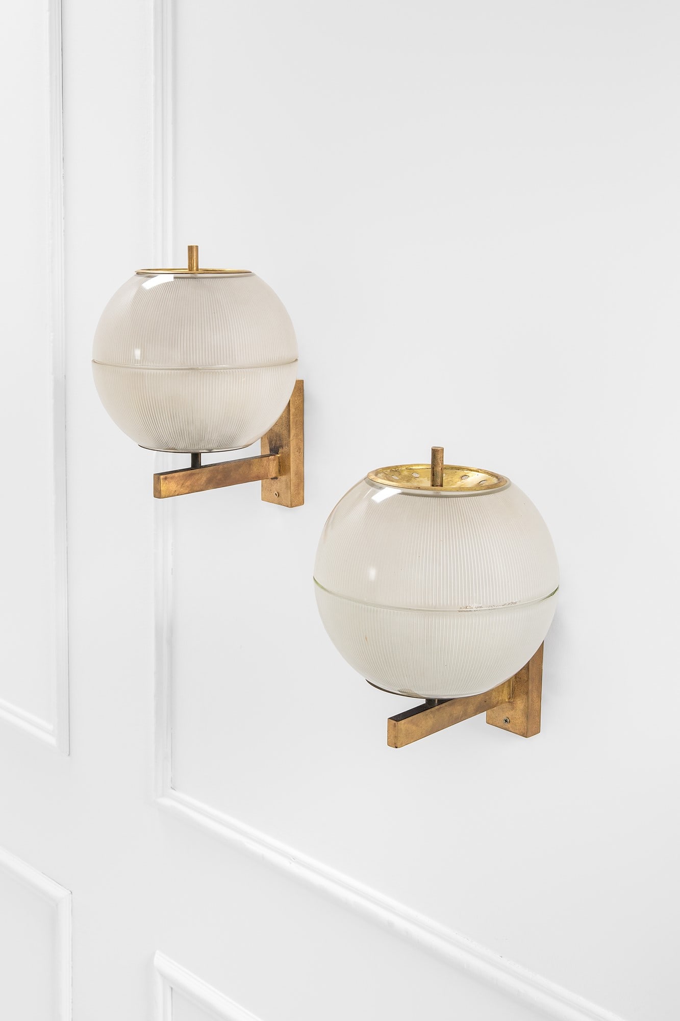 Stilnovo (attr.). Due lampade da parete (1 of 2)