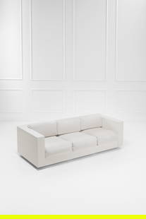 Lella e Massimo Vignelli. Divano a tre posti mod. Saratoga: Divano a tre posti mod. Saratoga Legno laccato, metallo, tessuto. Prod. Poltronova, 1964 ca. cm 65x210x92 Literature: G. Gramigna, Repertorio del design italiano per l'arredamento domestico 1950-2000,