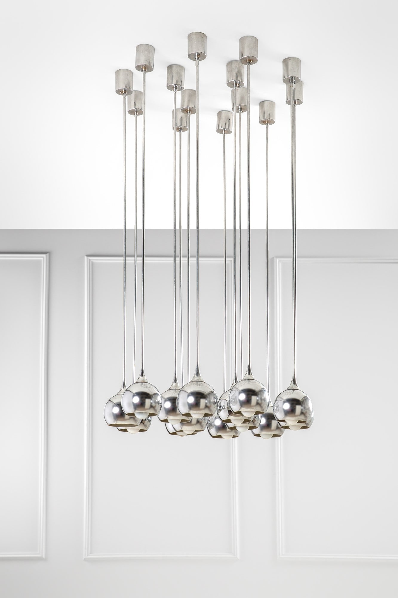 Esperia. Quattordici lampade a sospensione (1 of 3)