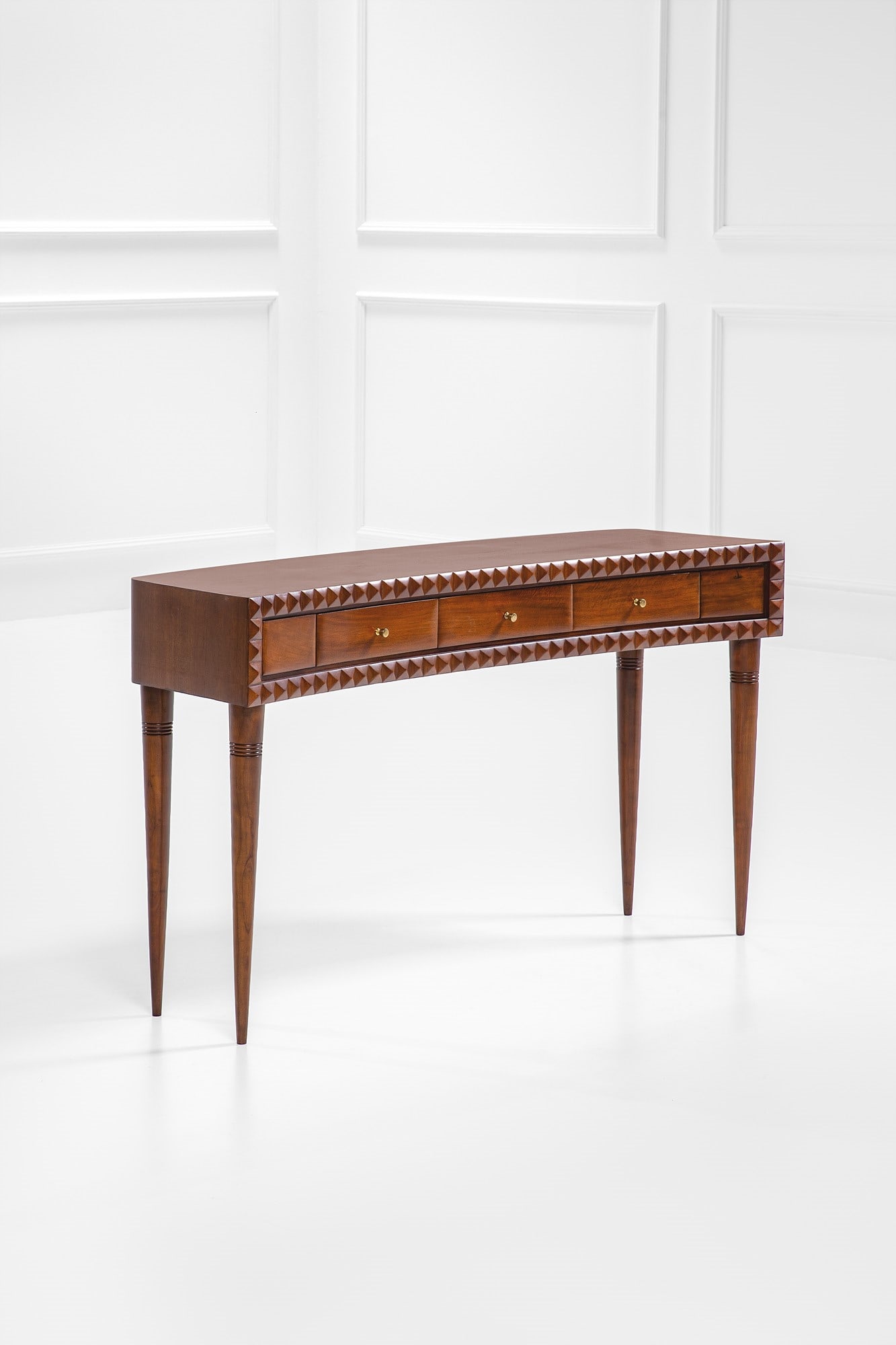 Paolo Buffa. Console con tre cassetti (1 of 6)