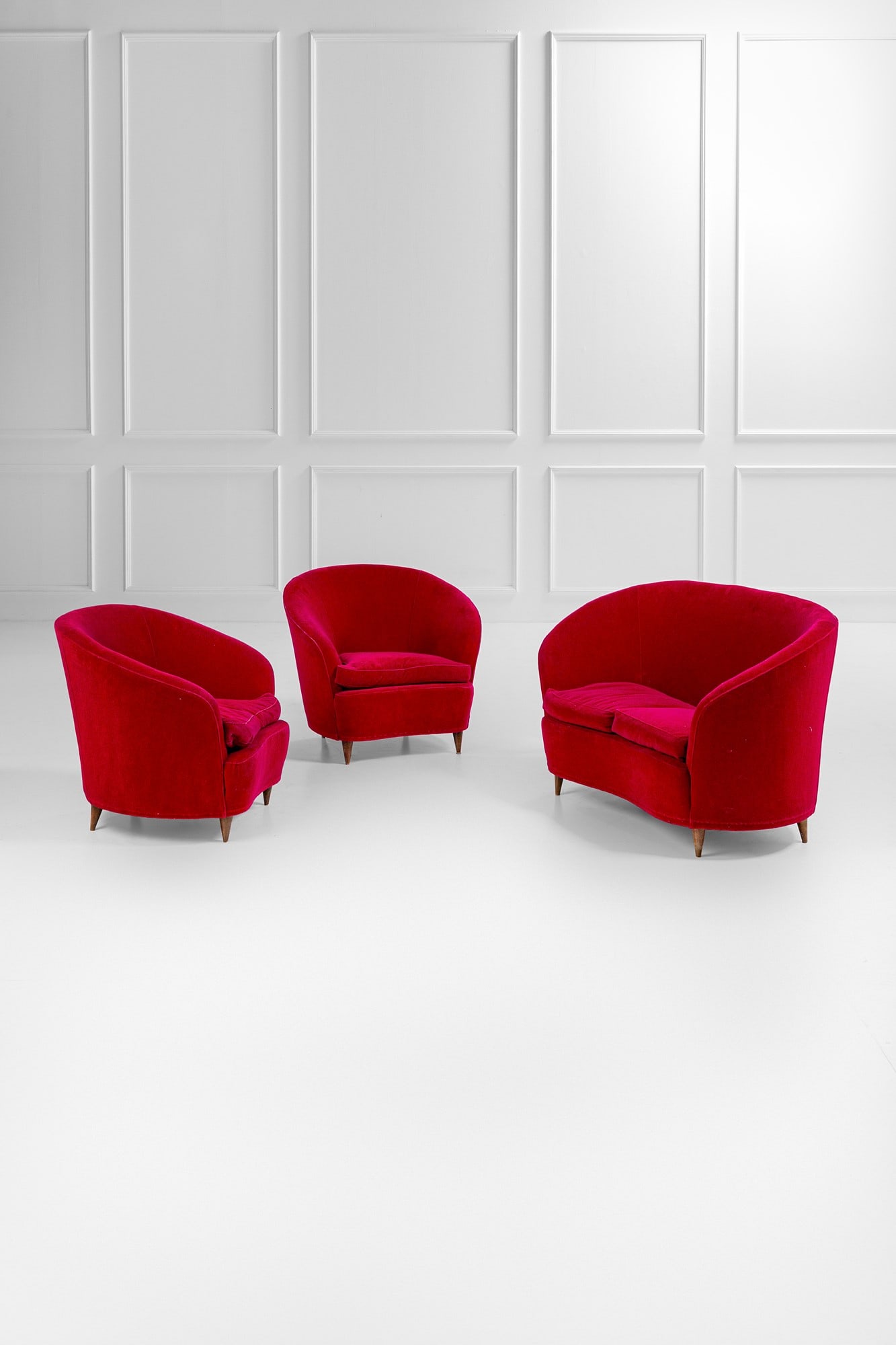 Casa e Giardino. Due poltrone e un divano a 2 posti (1 of 4)