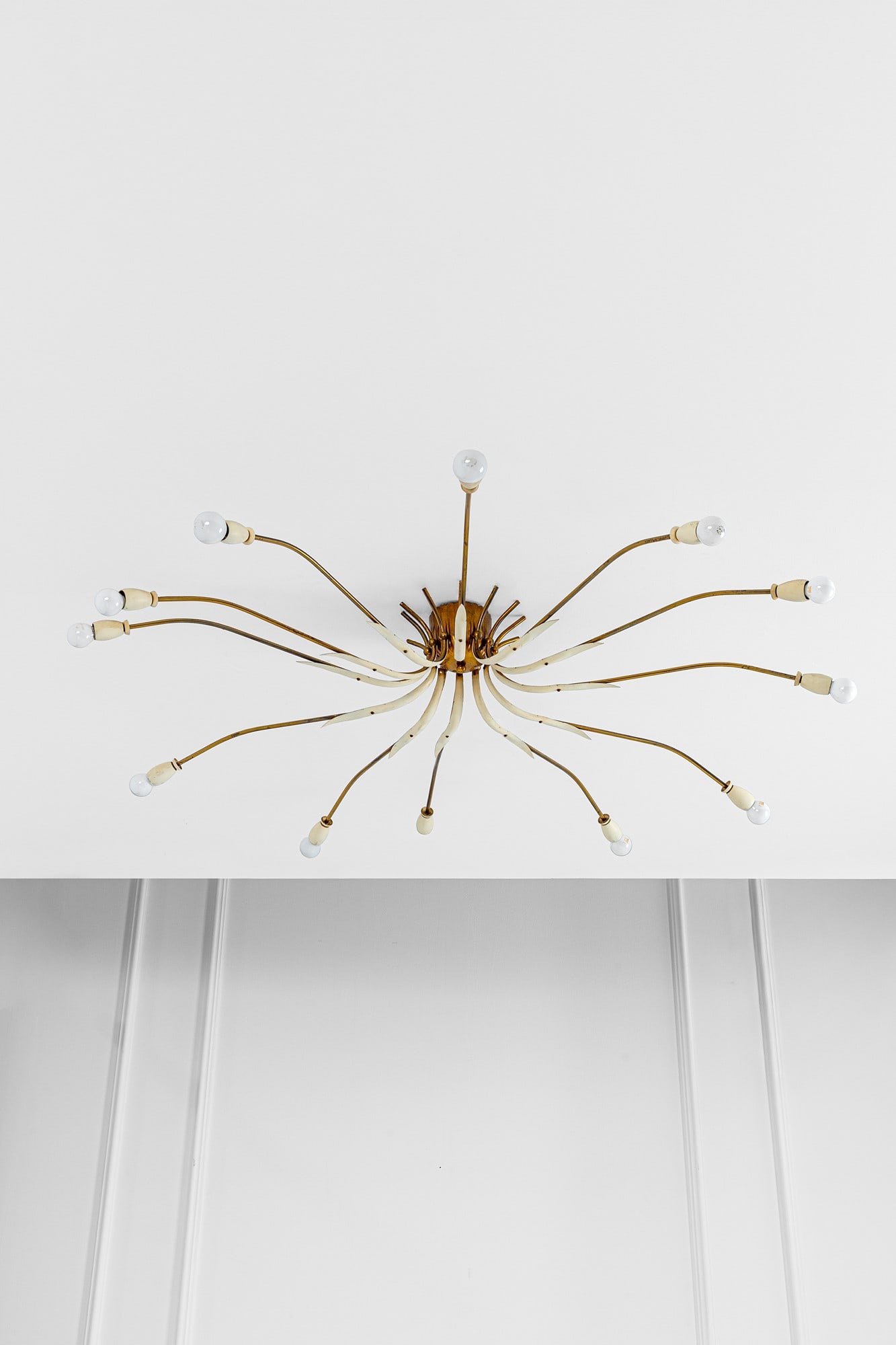 Lumen (attr.). Lampadario a dodici luci (1 of 3)