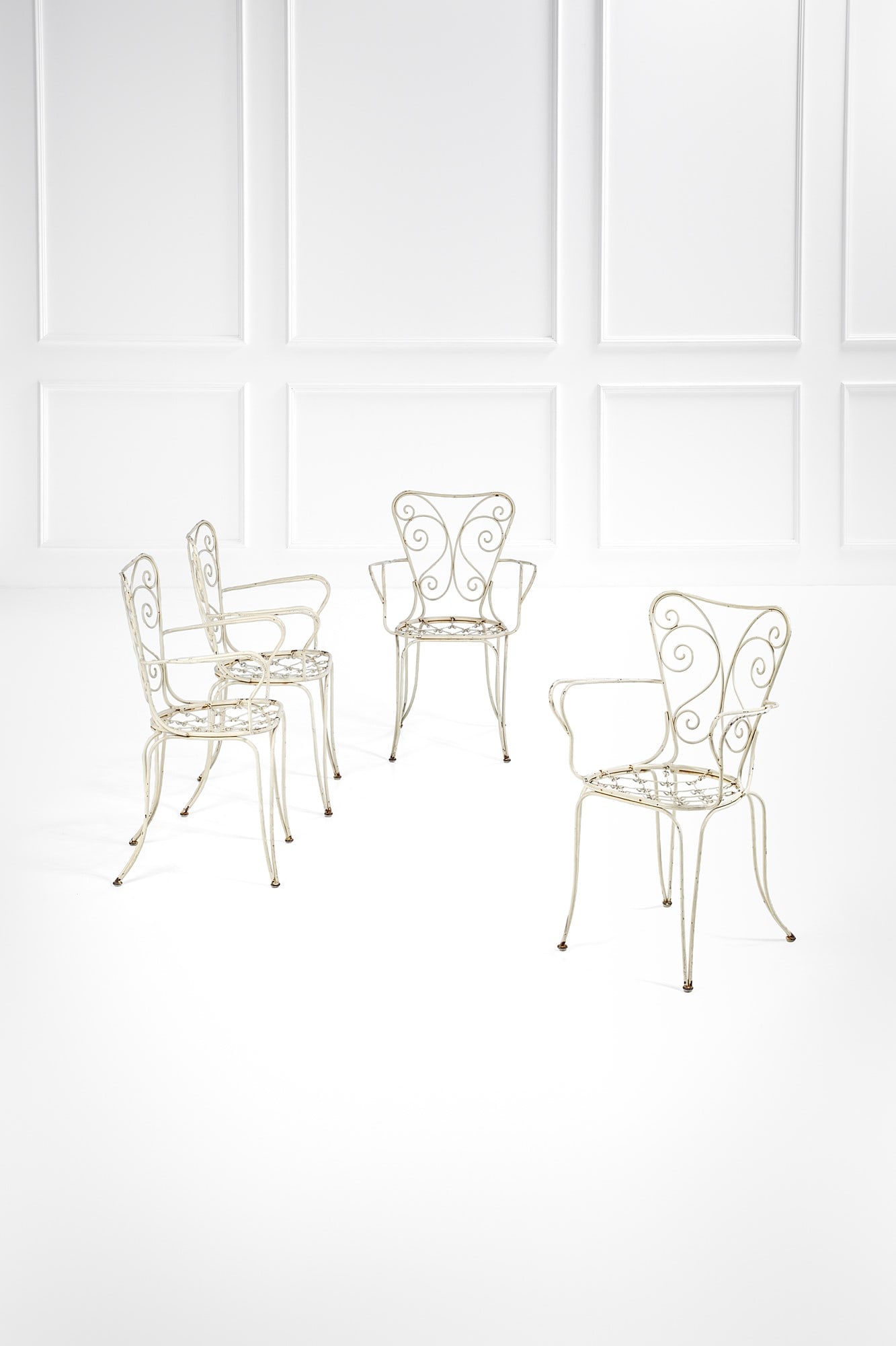 Lio Carminati. Quattro sedie da giardino: Quattro sedie da giardino Metallo verniciato. Prod. Casa e Giardino, 1950 ca. cm 89x59x50