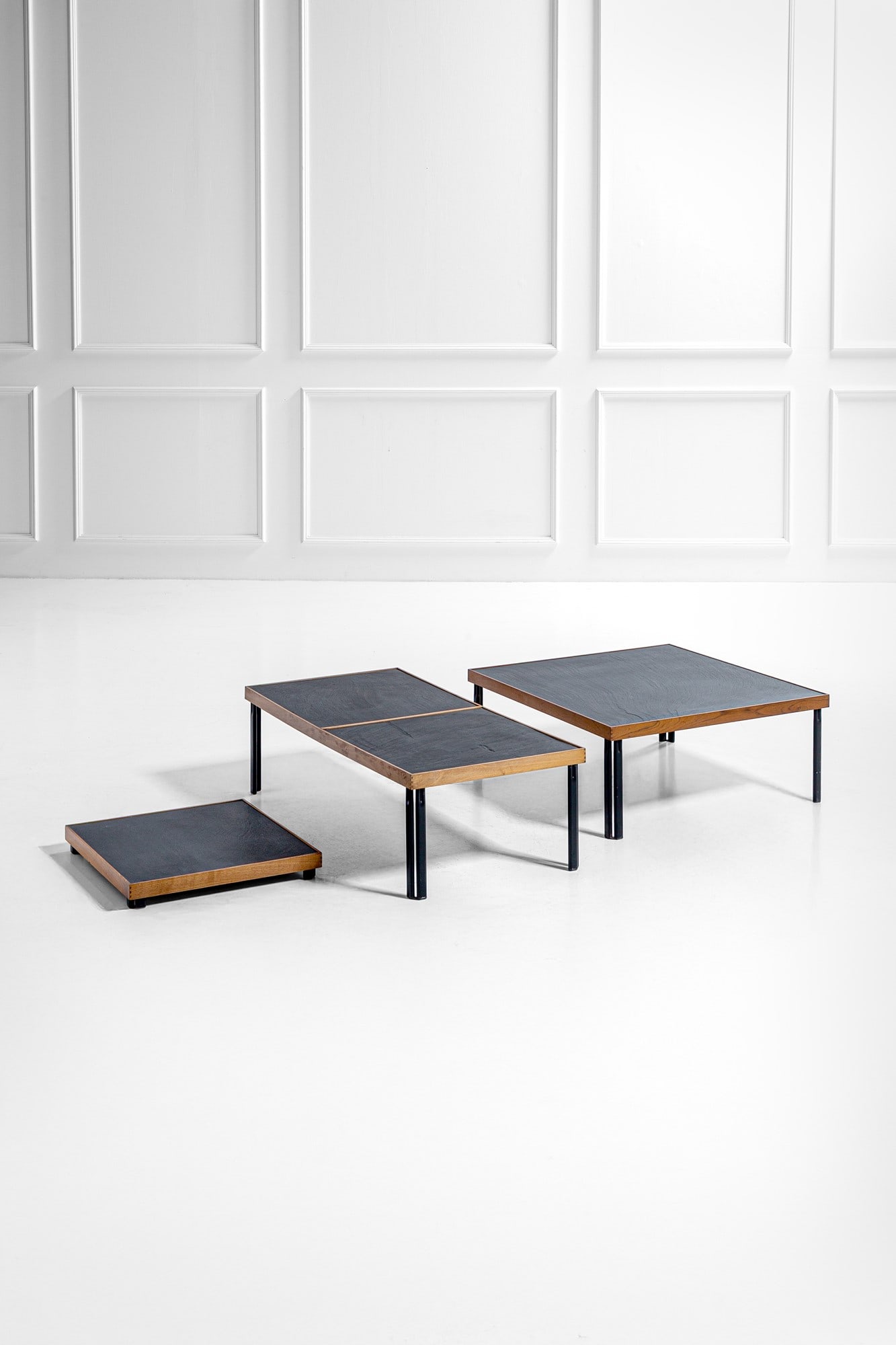 Piero De Martini. Tre tavoli bassi della serie Naviglio (1 of 4)