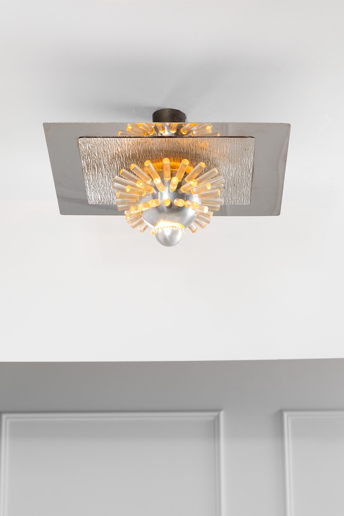 Angelo Brotto. Pannello luminoso: Pannello luminoso Metallo cromato, vetro. Prod. Esperia, 1970 ca. cm 30x50x50