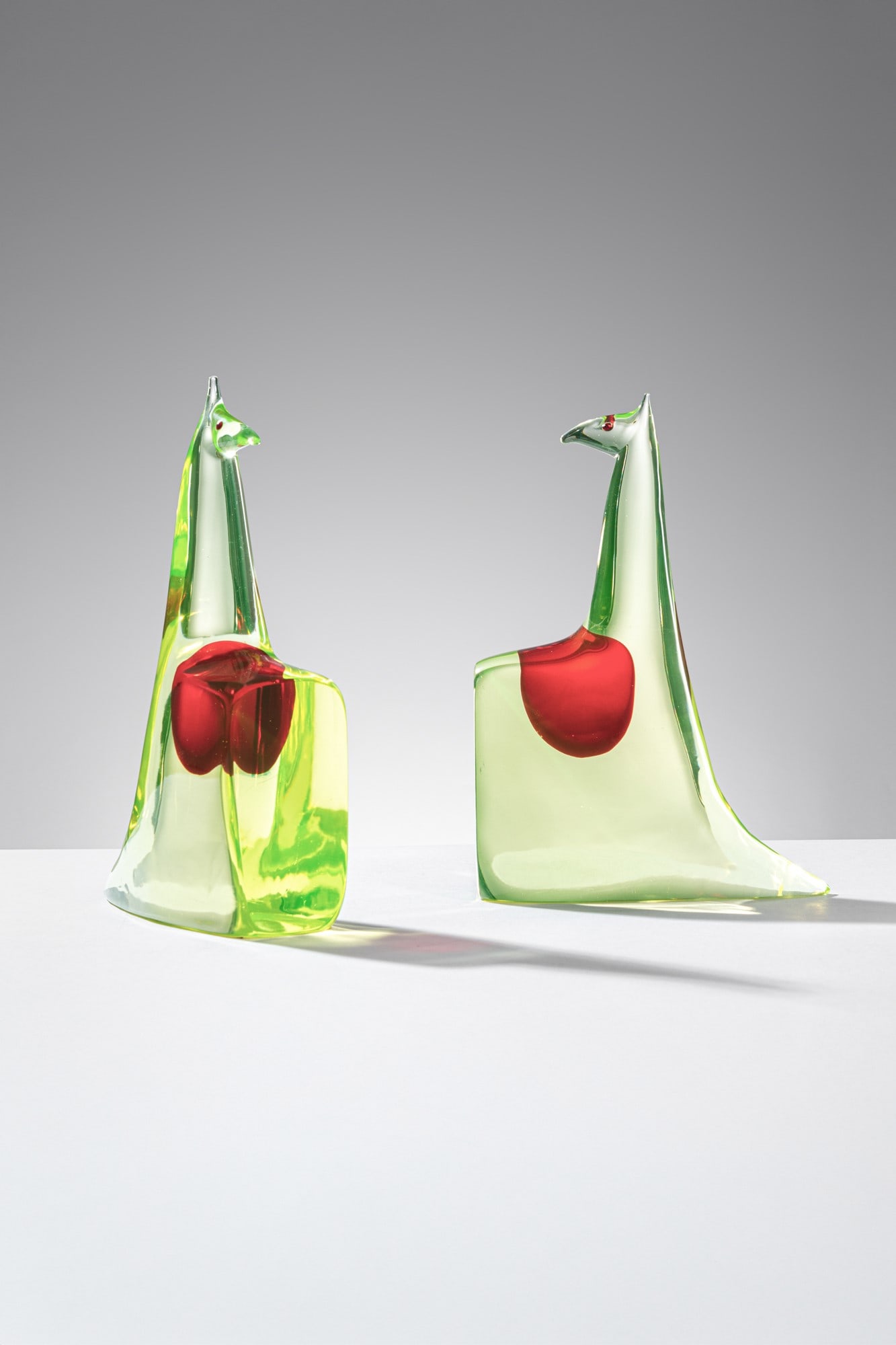 Antonio Da Ros. Due fermalibri a guisa di canguro (1 of 3)