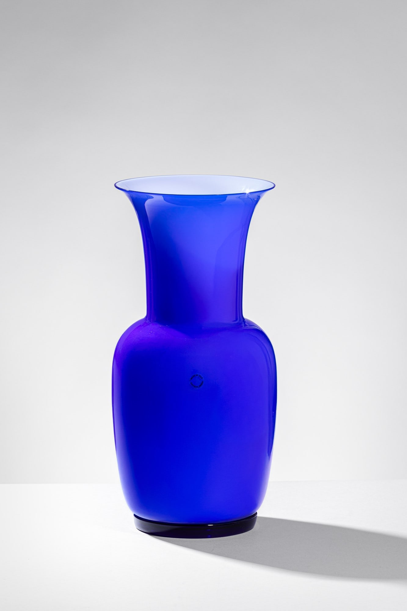 Venini. Vaso della serie Opalini (1 of 2)