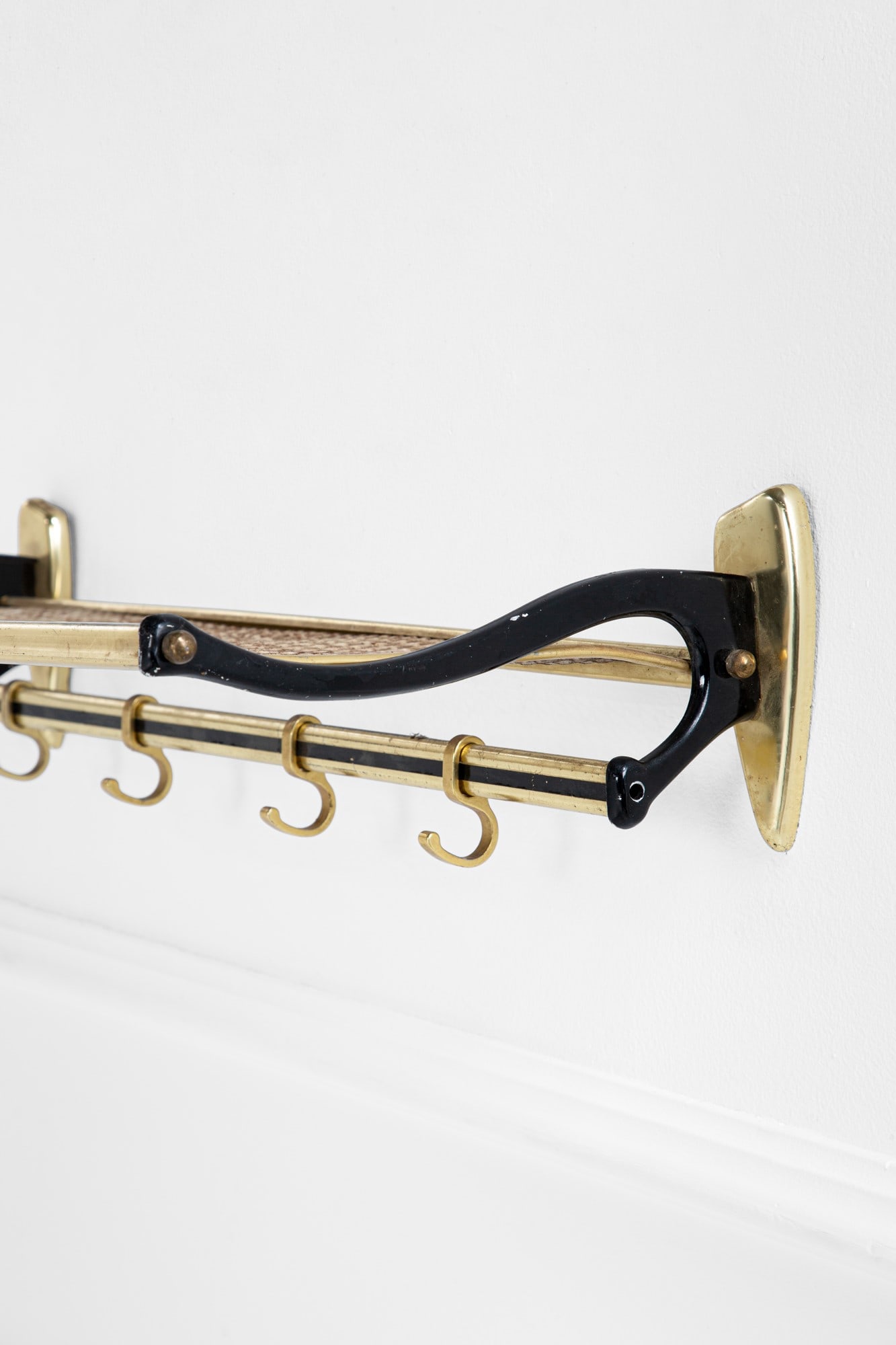 Appendiabiti da parete - 2