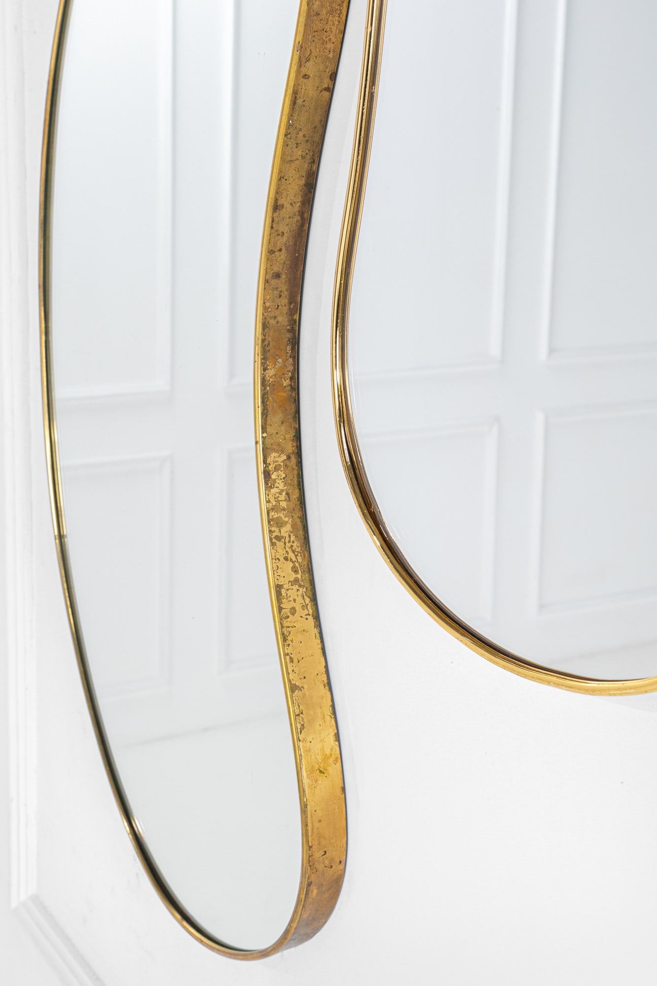 Due specchi da parete - 3