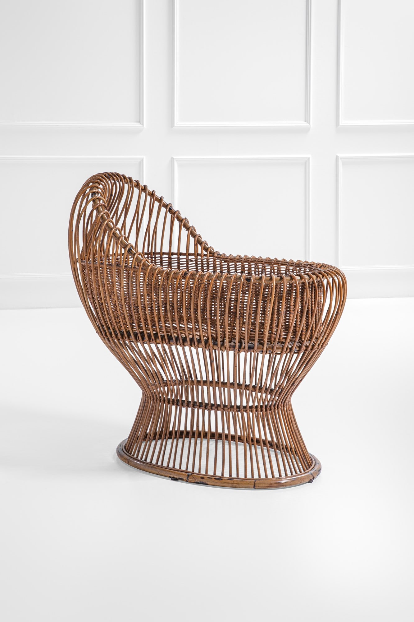 Sergio Asti. Culla mod. BCu1: Culla mod. BCu1Manila, giunco.Prod. Pierantonio Bonacina, 1960 ca.cm 116x68x116BIBLIOGRAFIA: Domus, n. 406, settembre 1963.