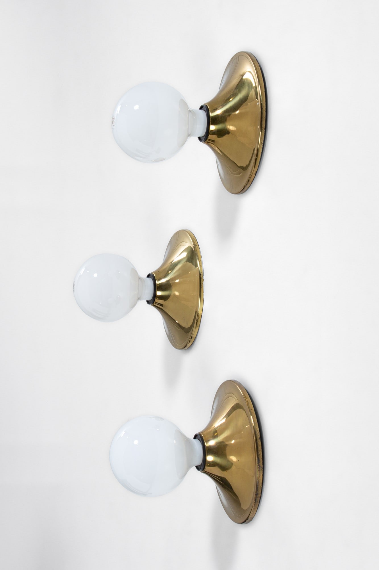 Tre lampade a plafone o da parete (1 of 3)