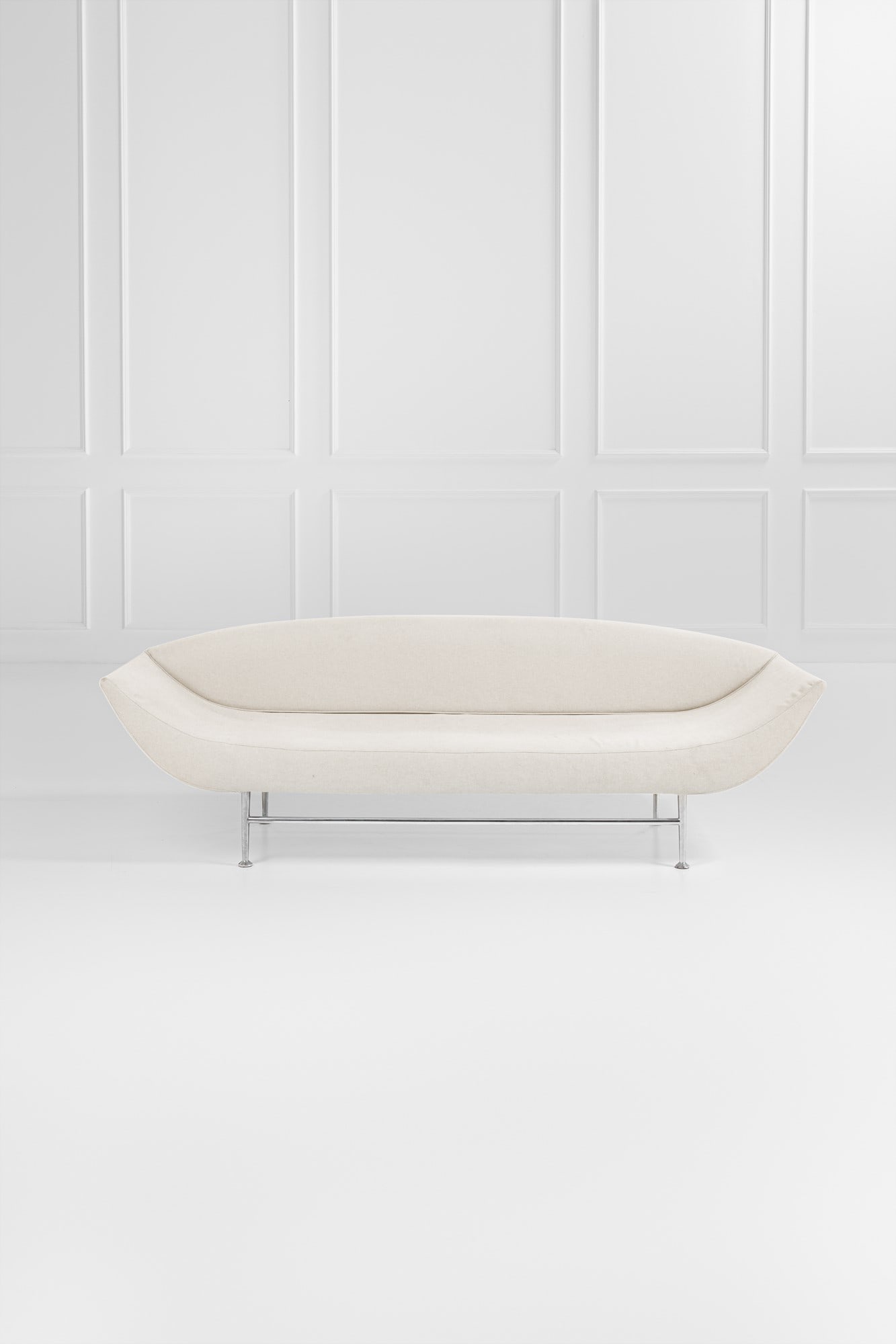 Massimo Iosa Ghini. Divano mod. Ellittico per la Dinamic Collection (1 of 3)