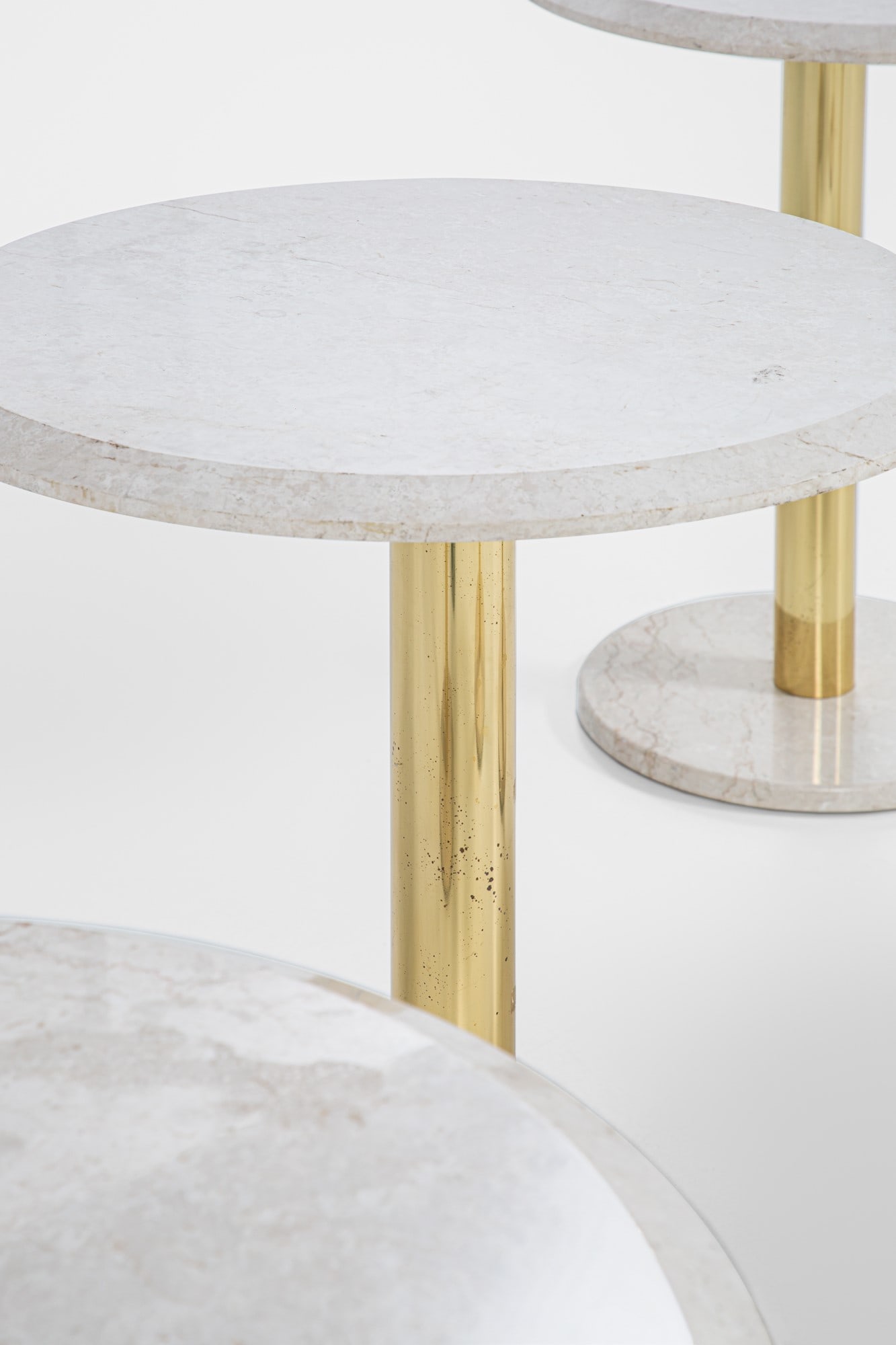 Cinque guéridons - 3