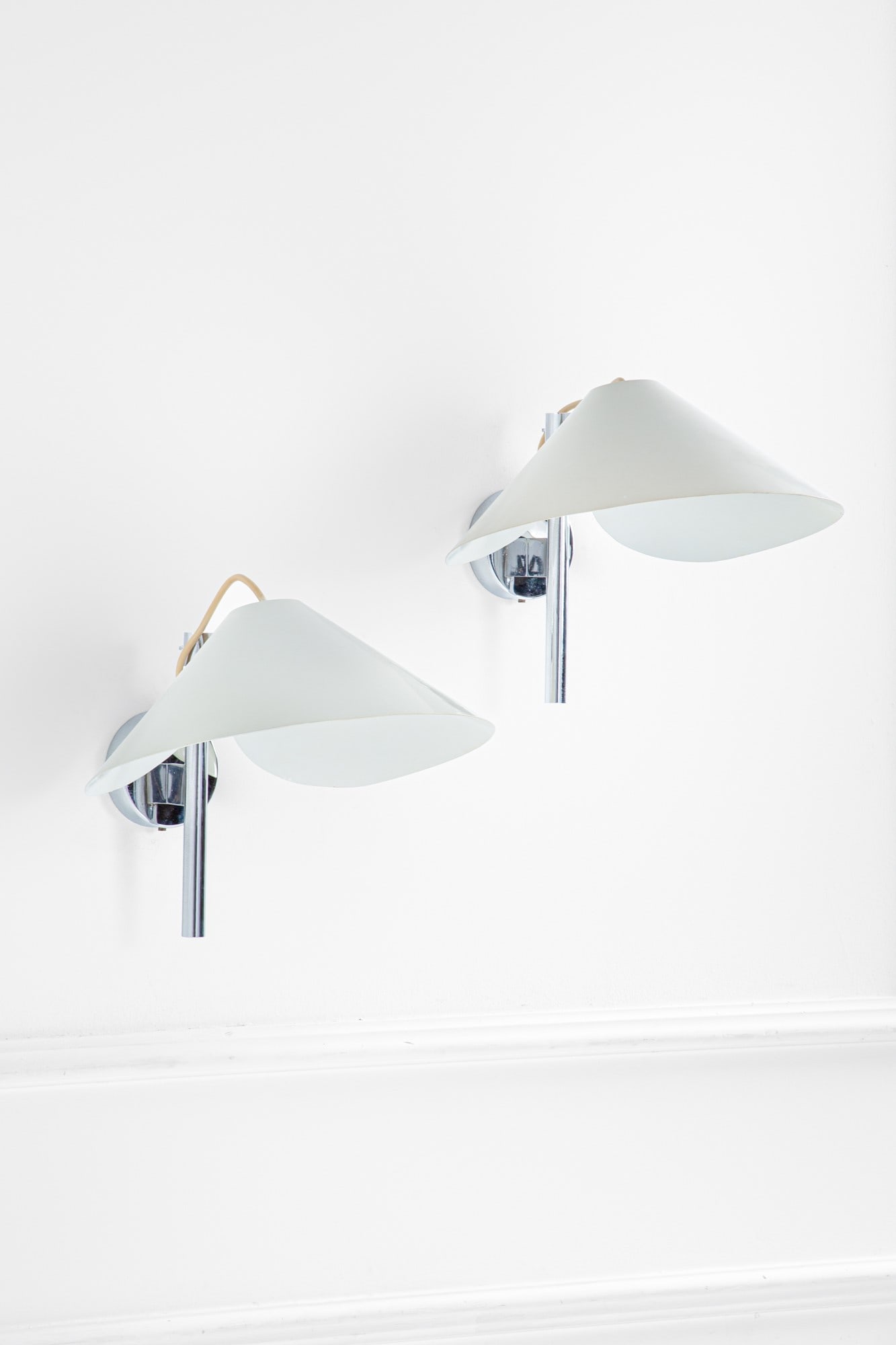 Due lampade da parete (1 of 3)