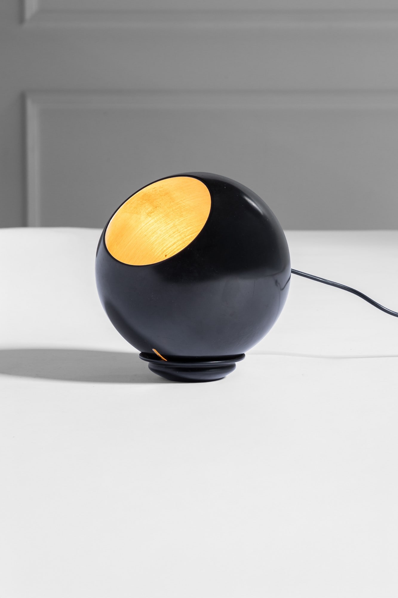 Gino Sarfatti. Lampada da tavolo mod. 586 (1 of 4)